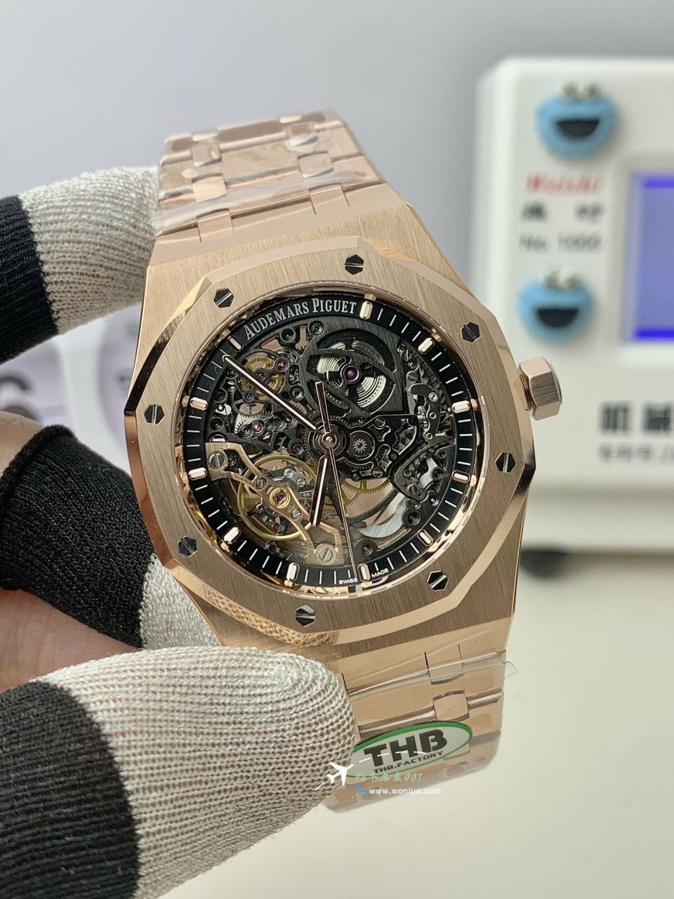 THB Factory Audemars Piguet Royal Oak 100% replica imitation 15407ST.OO.1220ST.01和15407OR.OO.1220OR.01 watch / AP295