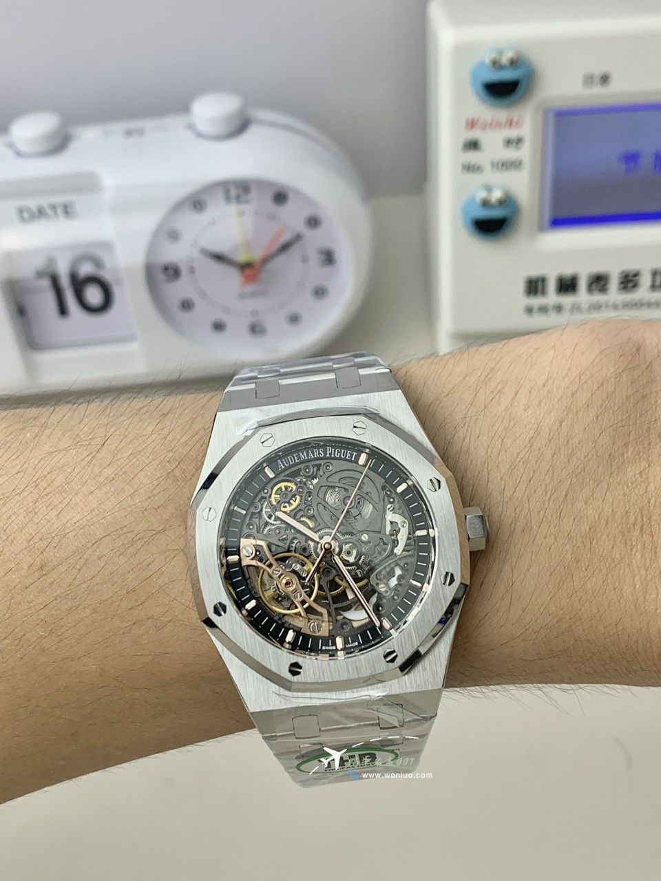 THB Factory Audemars Piguet Royal Oak 100% replica imitation 15407ST.OO.1220ST.01和15407OR.OO.1220OR.01 watch / AP295