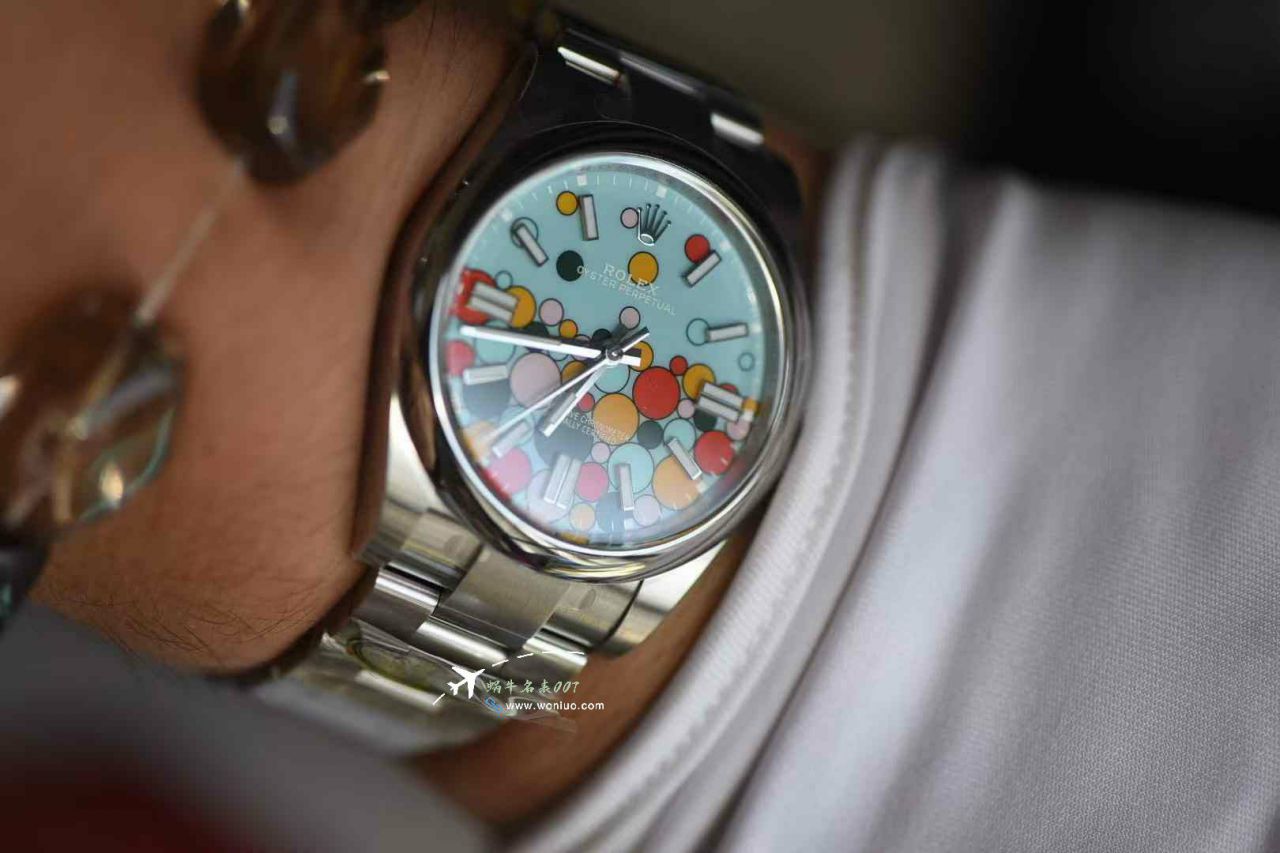  Video review Clean Rolex Oyster Perpetual  Rainbow  Balloon  Dial 100% replica imitation 124300-0008（ 41 mm ） watches  / R910