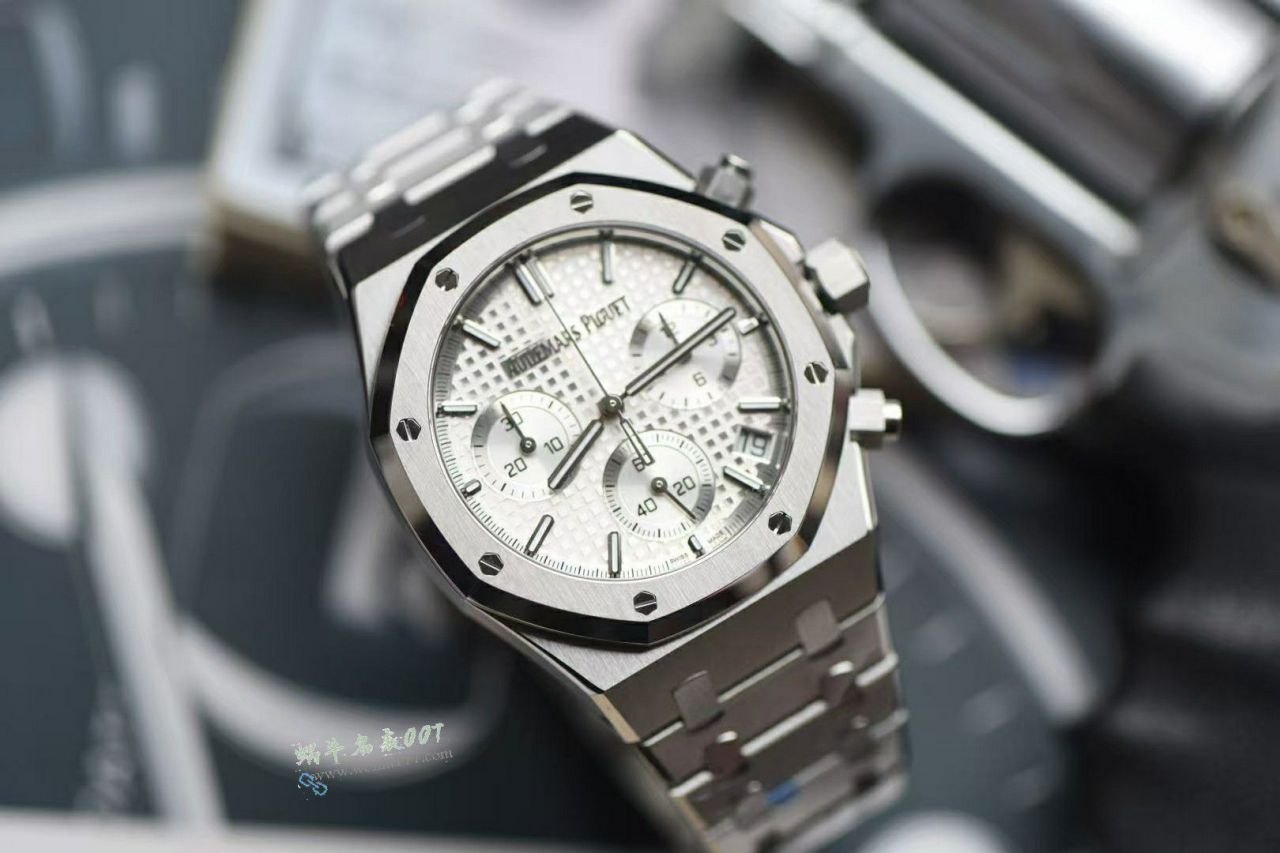 Audemars Piguet Audemars Piguet Royal Oak 100% replica imitation 26240ST.OO.1320ST.05 watches  / AP300