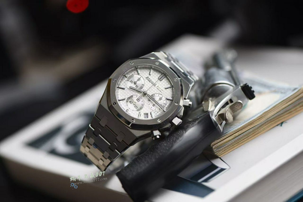 Audemars Piguet Audemars Piguet Royal Oak 100% replica imitation 26240ST.OO.1320ST.05 watches  / AP300