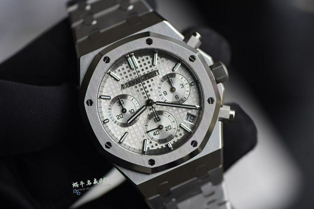 Audemars Piguet Audemars Piguet Royal Oak 100% replica imitation 26240ST.OO.1320ST.05 watches  / AP300