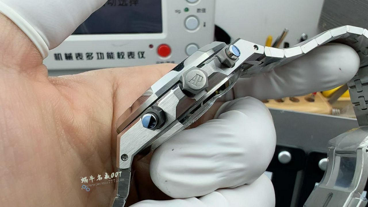 Audemars Piguet Audemars Piguet Royal Oak 100% replica imitation 26240ST.OO.1320ST.05 watches  / AP300