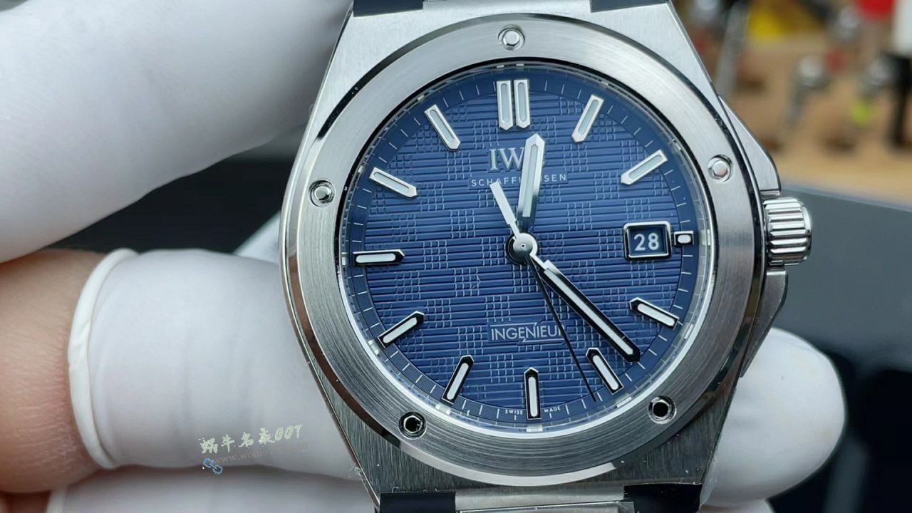 V7 Factory  New models  blue surface  IWC TOP replica imitation  Engineer  series IW328907 watches  / WG637