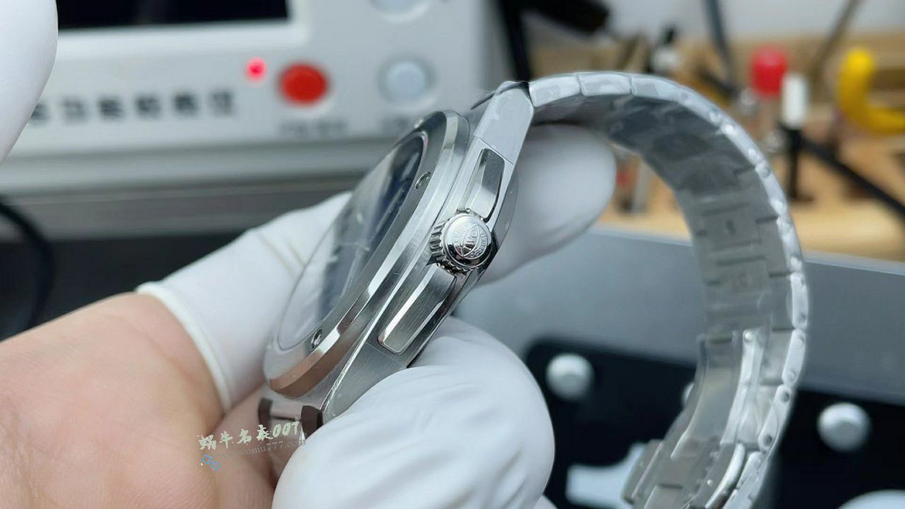 V7 Factory  New models  blue surface  IWC TOP replica imitation  Engineer  series IW328907 watches  / WG637