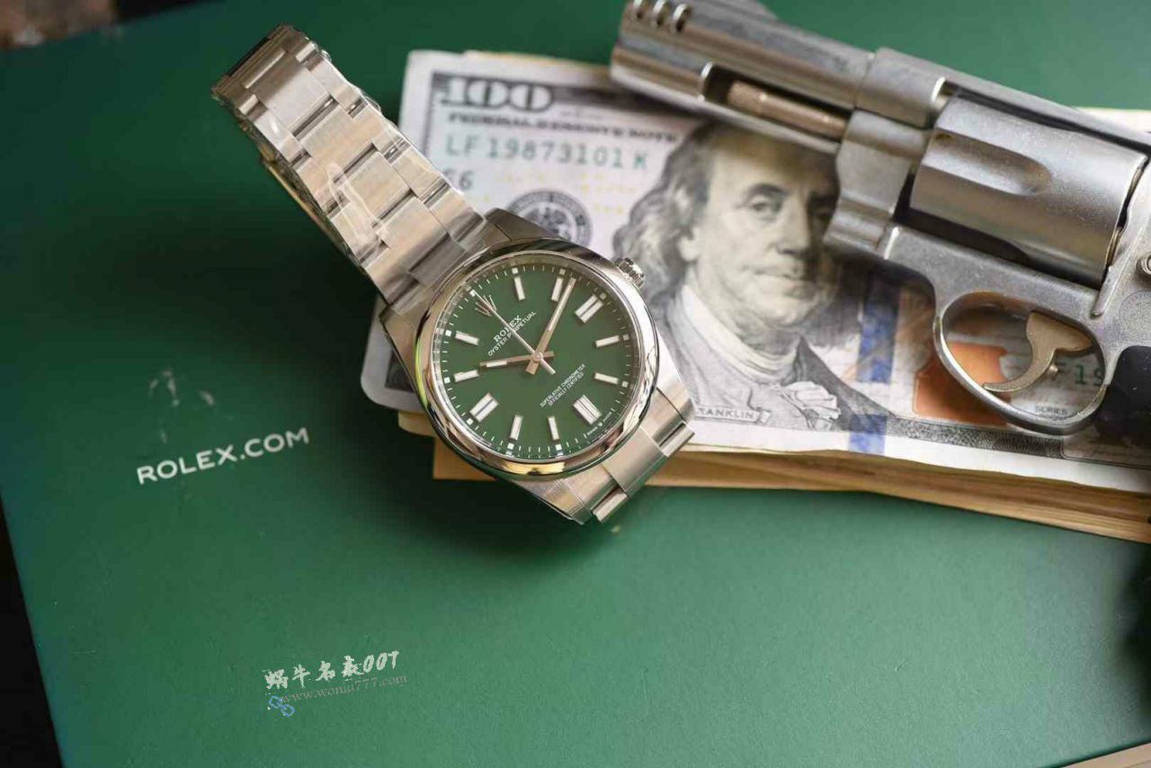 Clean Rolex Oyster Perpetual 41 series  imitation m124300-0005 watches  / R935