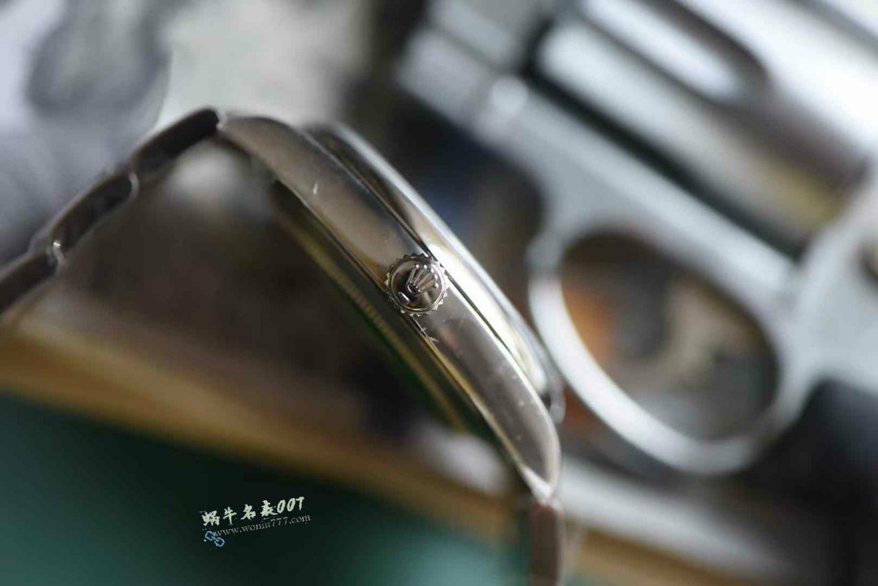 Clean Rolex Oyster Perpetual 41 series  imitation m124300-0005 watches  / R935