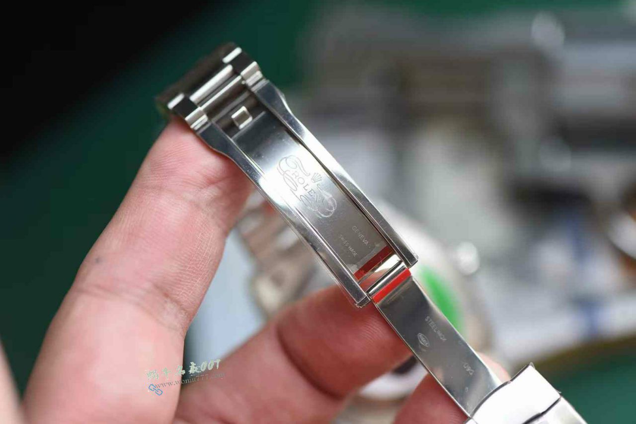 Clean Rolex Oyster Perpetual 41 series  imitation m124300-0005 watches  / R935