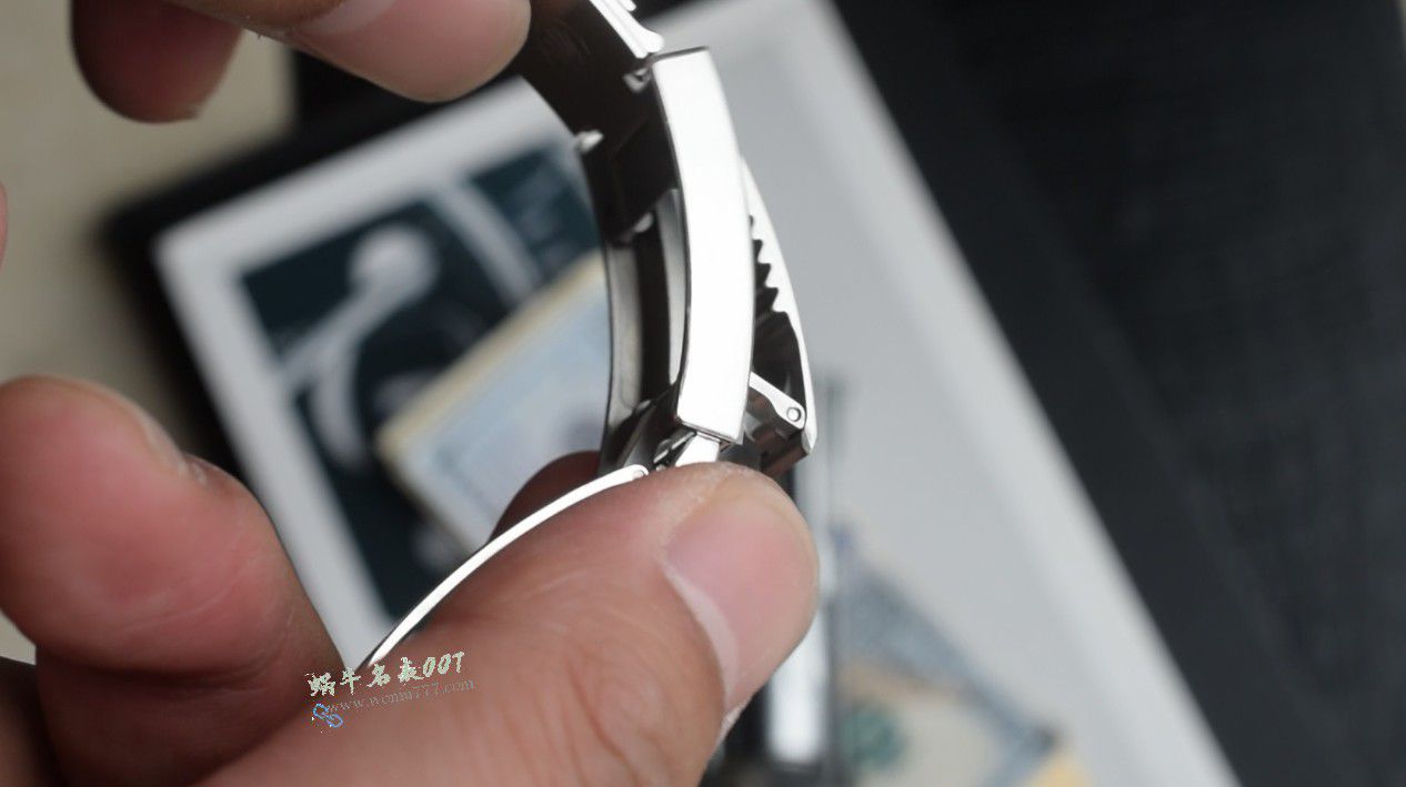 C+ RolexSEA-DEWLLER Gradient Blue  Submariner m126660-0002  imitation  replica  watch / R936