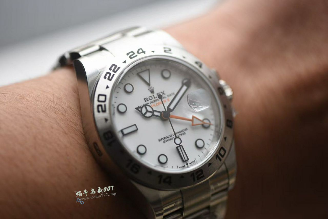 Clean Rolex Explorer   II   imitation  replica  watches : Oyster steel  - m226570-0001 / R937