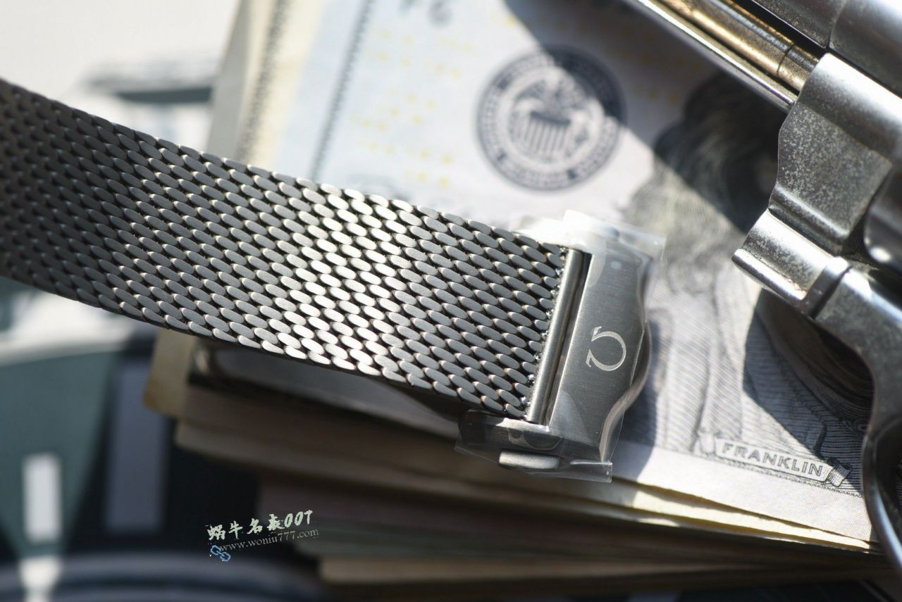 VS 007 The ultimate hit ！ Titanium mesh strap Omegabest imitation  No Time to Die   Seamaster 300 meters 210.90.42.20.01.001 watches  / VS816