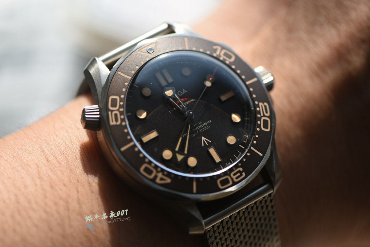 VS 007 The ultimate hit ！ Titanium mesh strap Omegabest imitation  No Time to Die   Seamaster 300 meters 210.90.42.20.01.001 watches  / VS816