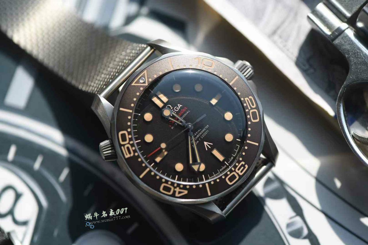 VS 007 The ultimate hit ！ Titanium mesh strap Omegabest imitation  No Time to Die   Seamaster 300 meters 210.90.42.20.01.001 watches  / VS816