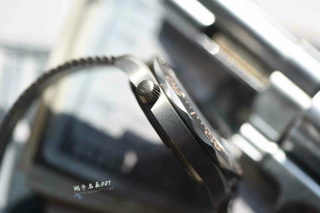 VS 007 The ultimate hit ！ Titanium mesh strap Omegabest imitation  No Time to Die   Seamaster 300 meters 210.90.42.20.01.001 watches  / VS816