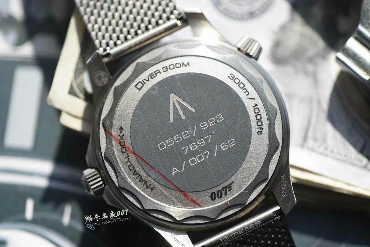 VS 007 The ultimate hit ！ Titanium mesh strap Omegabest imitation  No Time to Die   Seamaster 300 meters 210.90.42.20.01.001 watches  / VS816