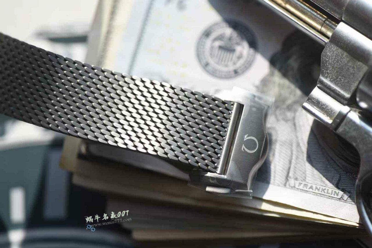 VS 007 The ultimate hit ！ Titanium mesh strap Omegabest imitation  No Time to Die   Seamaster 300 meters 210.90.42.20.01.001 watches  / VS816