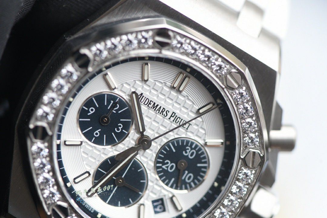 DuckAudemars Piguet Royal Oak  Offshore   imitation  Women watch26231ST.ZZ.D027CA.01 watches  / AP303