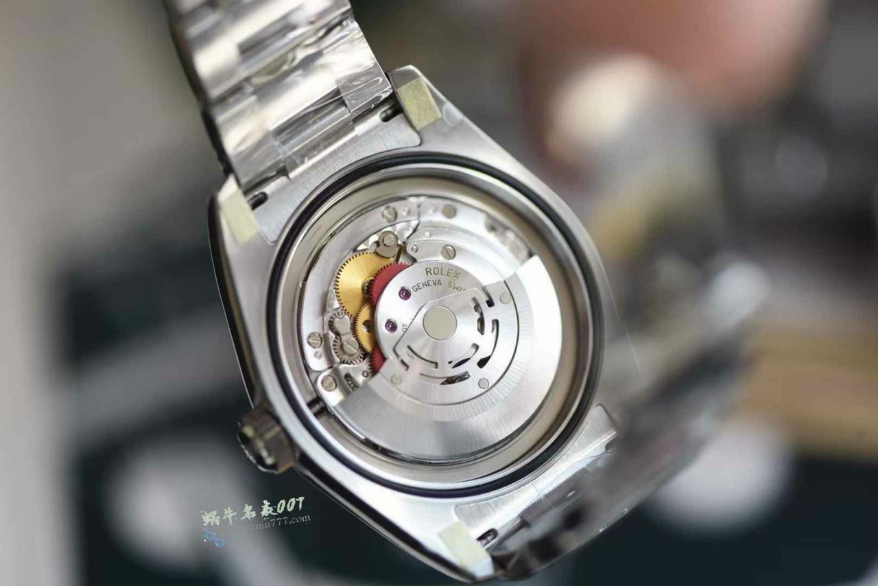 vs Rolex  Lightning Grid Magnetic Type  replica imitation  green glass m116400gv-0001 Black dial  watches  / R952