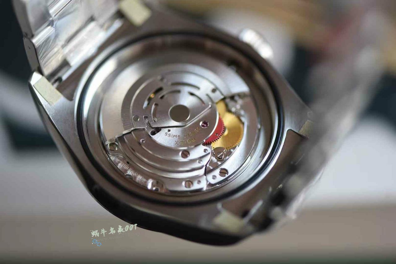 vs Rolex  Lightning Grid Magnetic Type  replica imitation  green glass m116400gv-0001 Black dial  watches  / R952