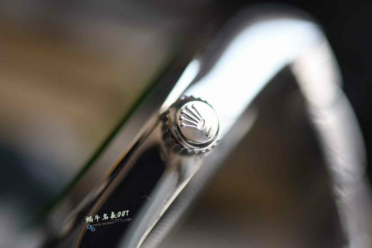 vs Rolex  Lightning Grid Magnetic Type  replica imitation  green glass m116400gv-0001 Black dial  watches  / R952