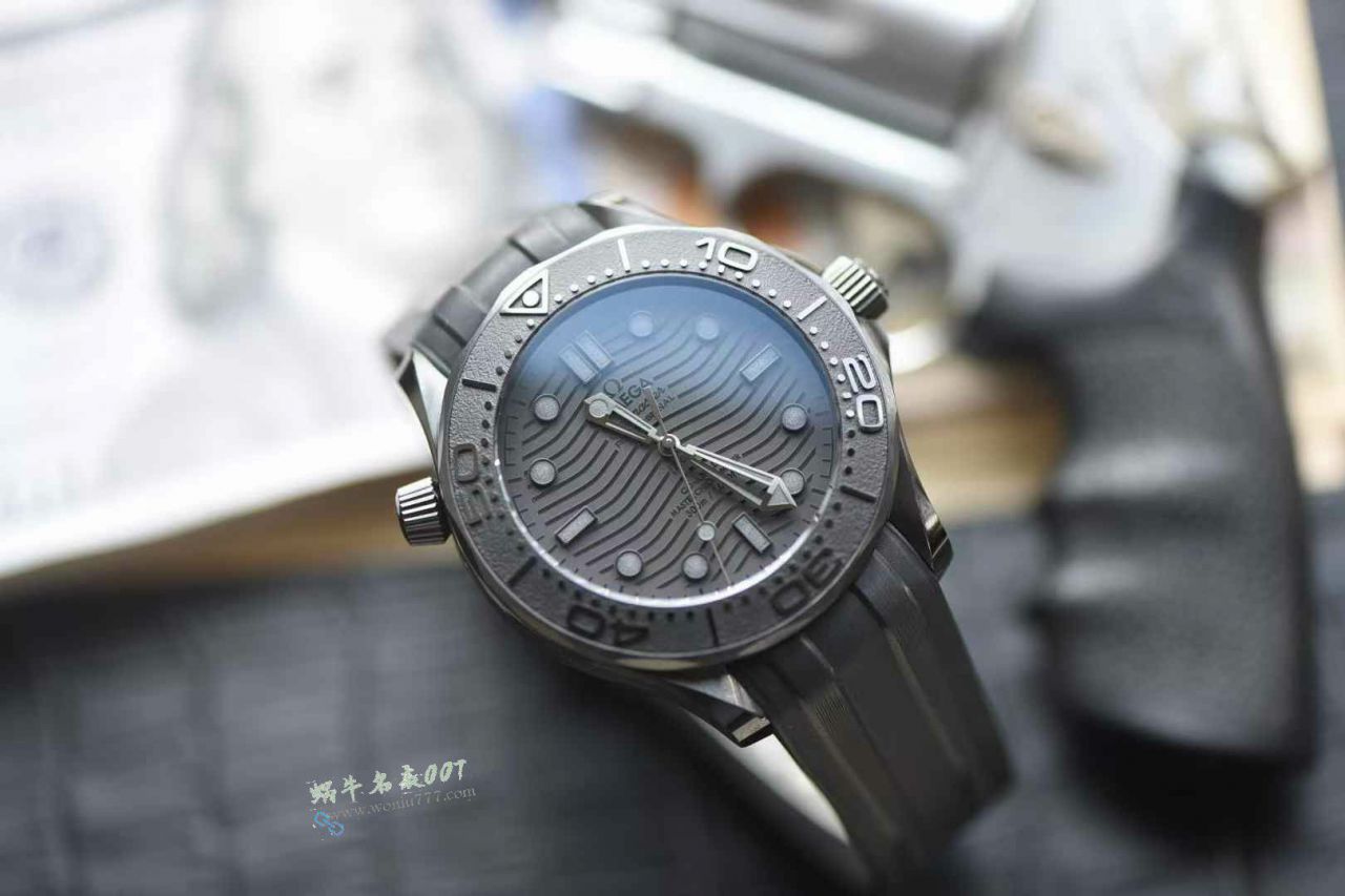  Video review  Omega Seamaster 300 meters  replica imitation  Darth Vader 210.92.44.20.01.003 watches  / VS817