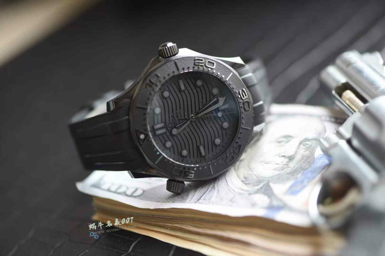  Video review  Omega Seamaster 300 meters  replica imitation  Darth Vader 210.92.44.20.01.003 watches  / VS817