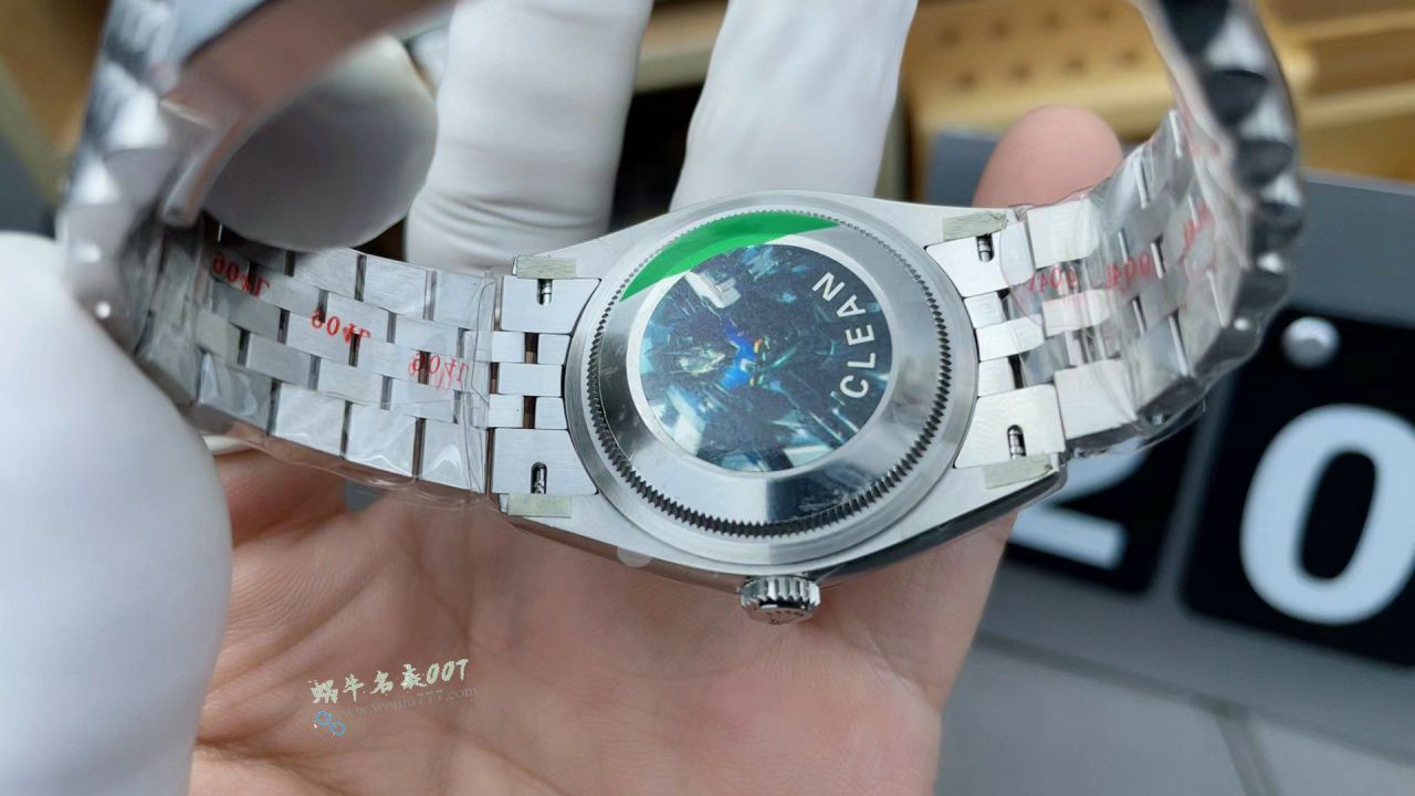 clean Rolex Datejust 41MM replica imitation m126334-0006 watches  / R956