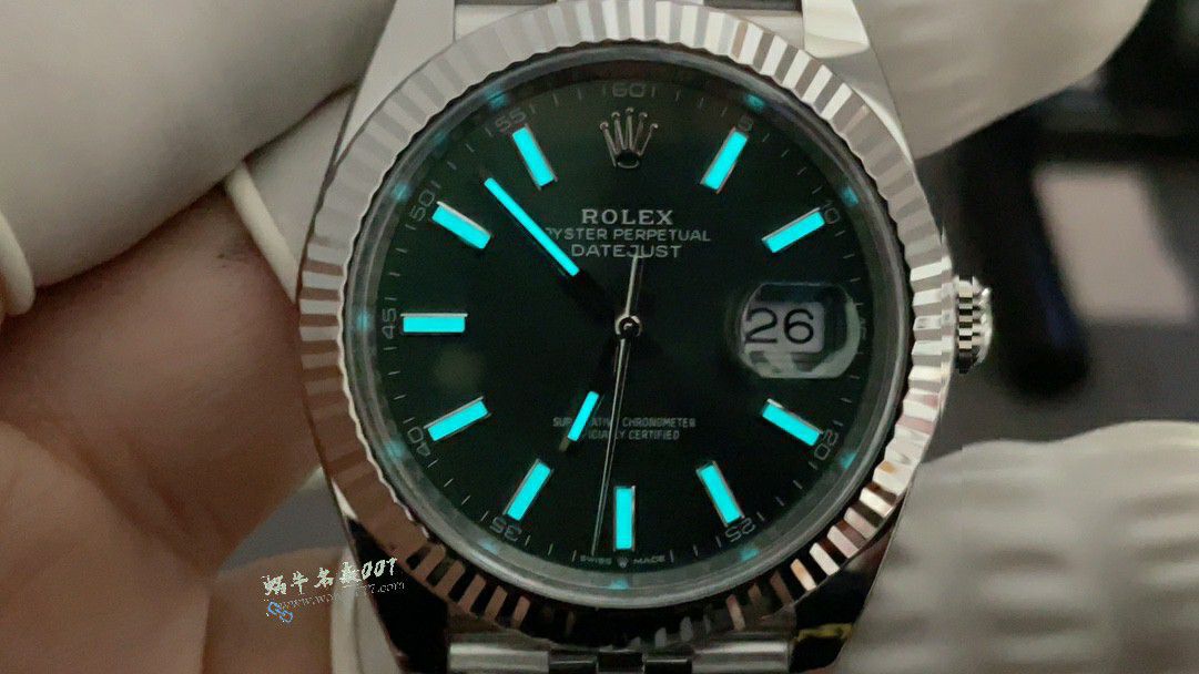 clean Rolex Datejust 41MM replica imitation m126334-0006 watches  / R956