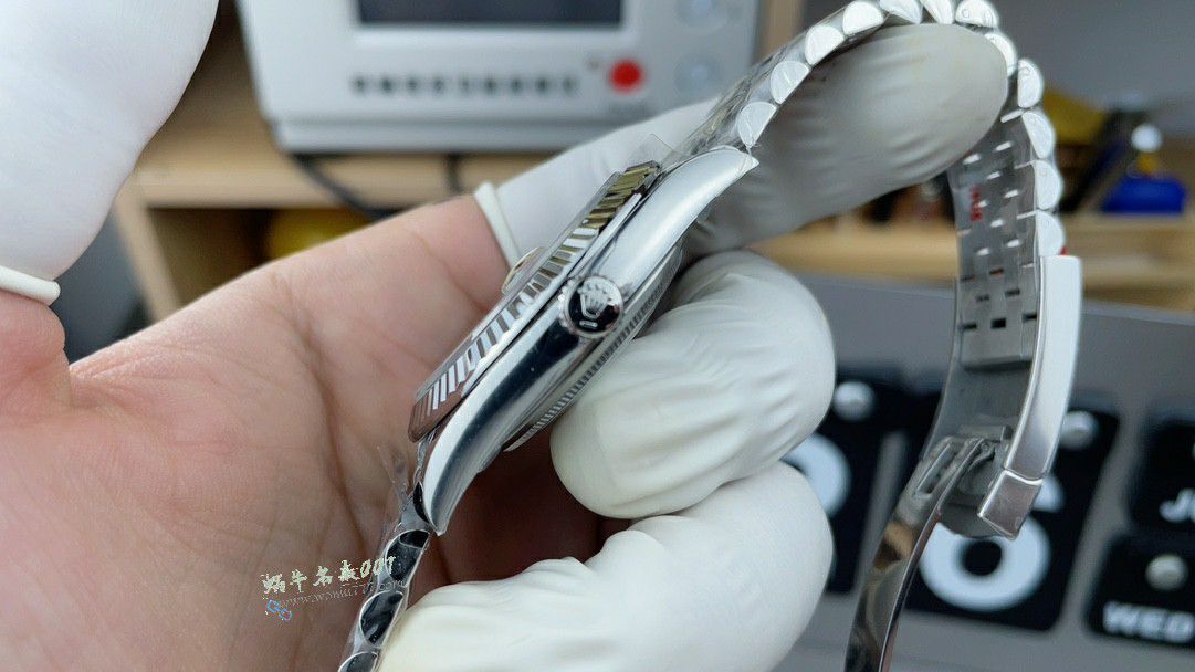 clean Rolex Datejust 41MM replica imitation m126334-0006 watches  / R956