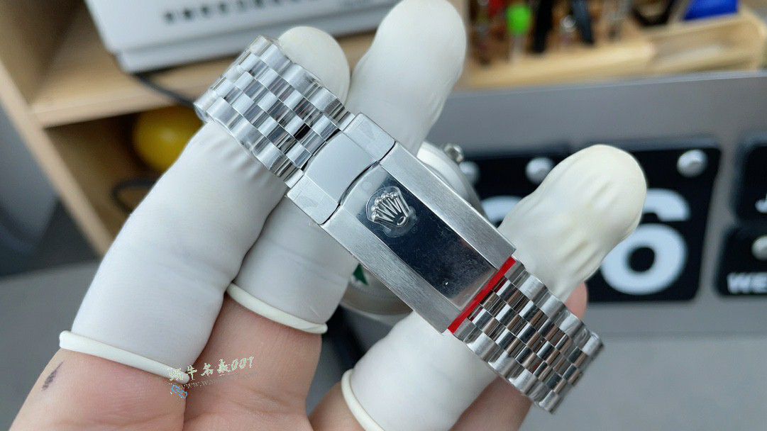 clean Rolex Datejust 41MM replica imitation m126334-0006 watches  / R956