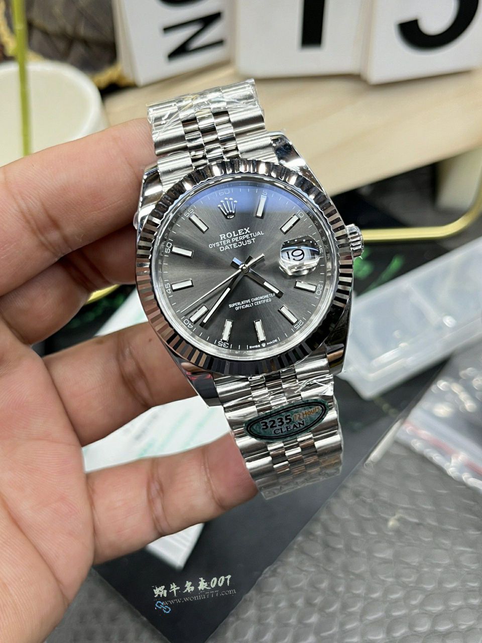 clean Rolex Datejust 41mm series m126333-0012 watches  / R959