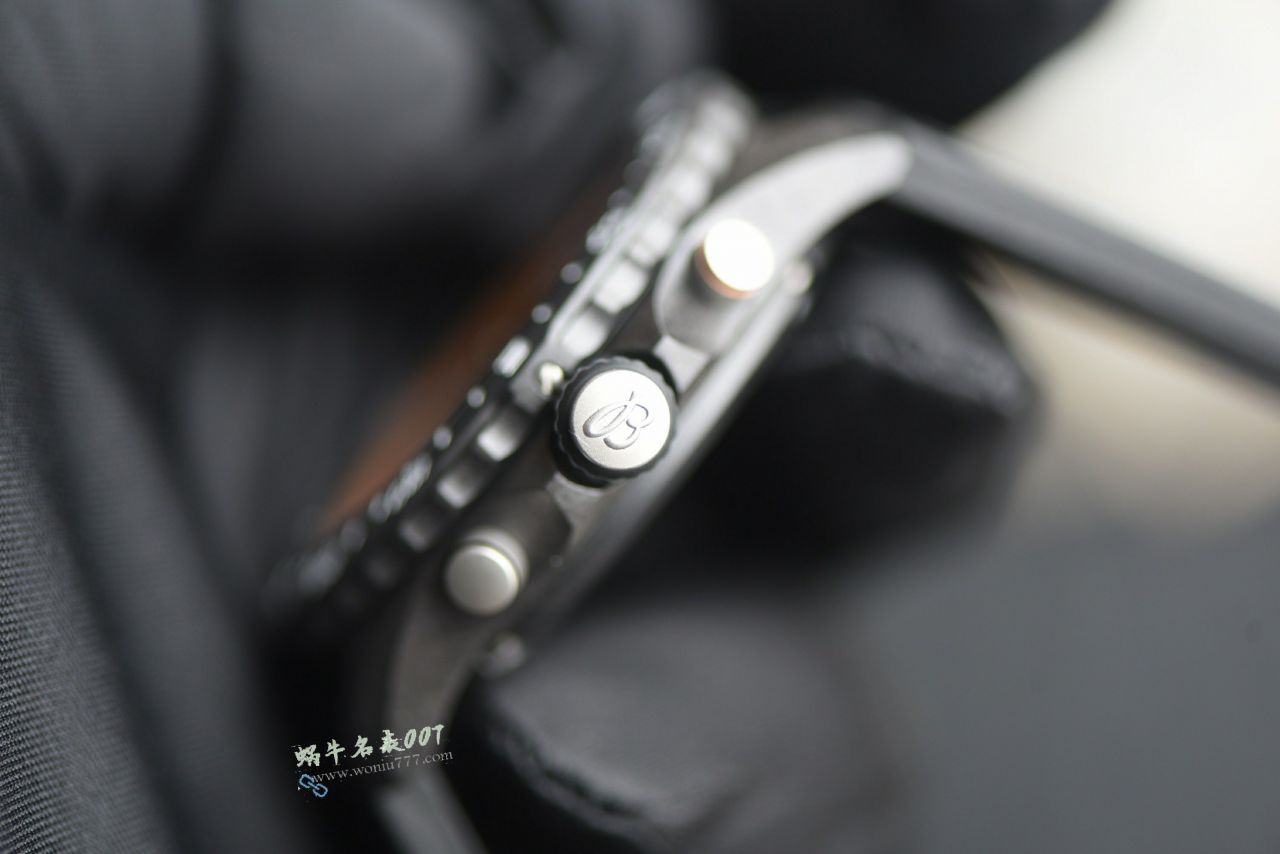  Breitling Racing  complete carbon fiber Original major  series X823101B1B1S1 watches  / BL210