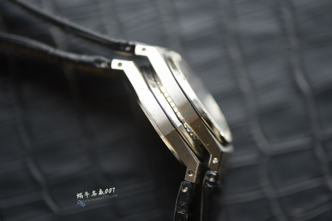 V7 Factory Audemars Piguet Royal Oak TOP replica imitation  Women watch67651ST.ZZ.D002CR.01 watches  / AP306