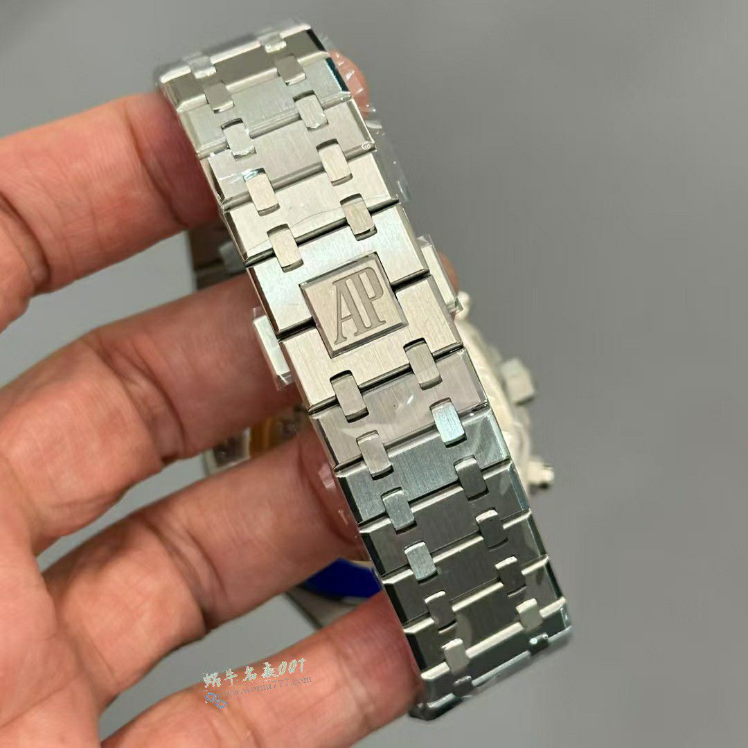 APSTOP replica imitation Audemars Piguet Royal Oak  series 26240ST.OO.1320ST.06 watches  / AP310