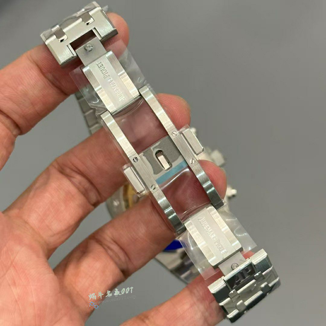 APSTOP replica imitation Audemars Piguet Royal Oak  series 26240ST.OO.1320ST.06 watches  / AP310