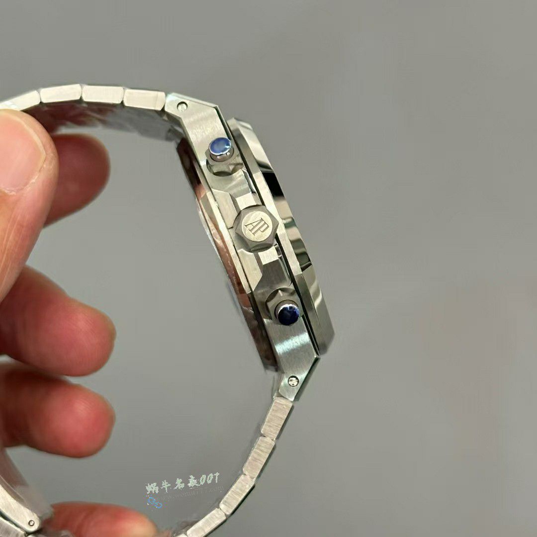 APS Audemars Piguet Royal Oak TOP replica imitation  watch26240BC.OO.1320BC.01 watches  / AP307