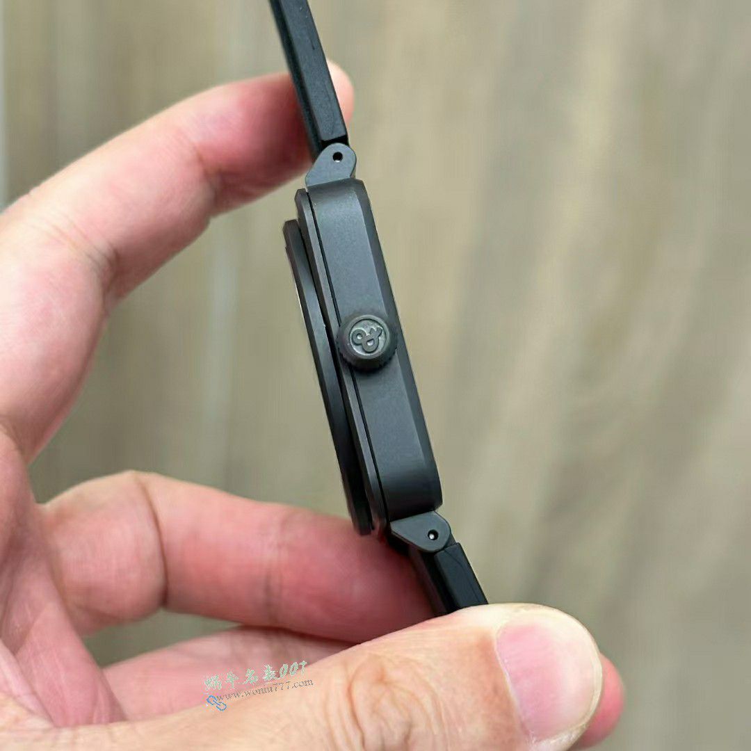 M+ Factory TOP replica  Bell & Ross INSTRUMENTS series BR03A-HRZ-CE watches  / BR062