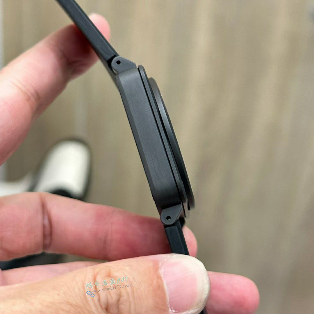 M+ Bell & Ross 100% replica  watch INSTRUMENTS series BR03A-HER-CE/SCA watches  / BR066