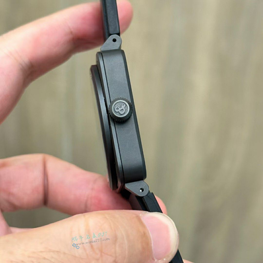 M+  imitation  replica  Bell & Ross  watch INSTRUMENTS series BR03A-PH-CE/SRB watches  / BR067