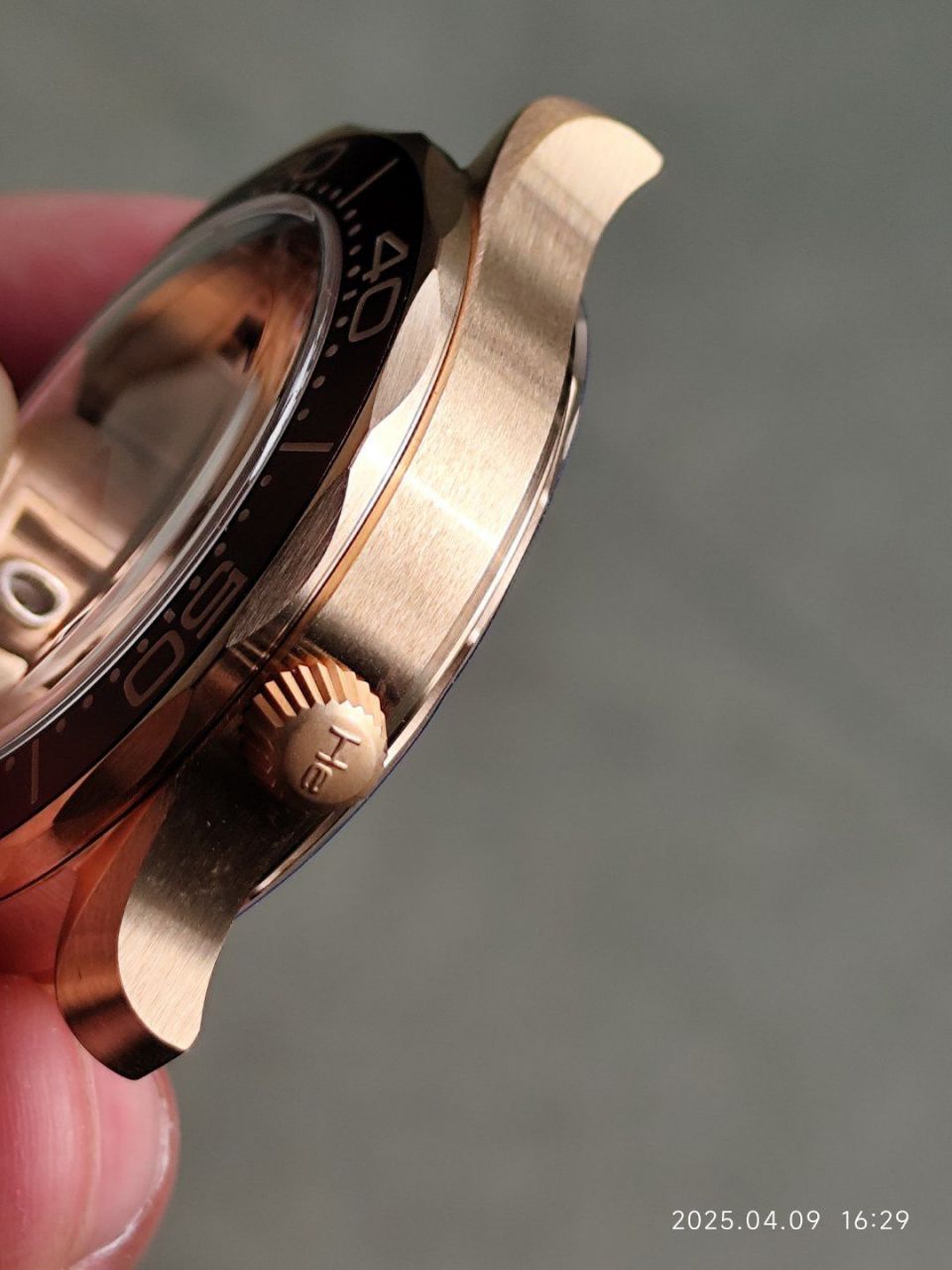 VS Omega  new product 007  Seamaster 300 bronze 100% replica  watch210.90.42.20.01.003，210.92.42.20.01.003 watches  / VS820