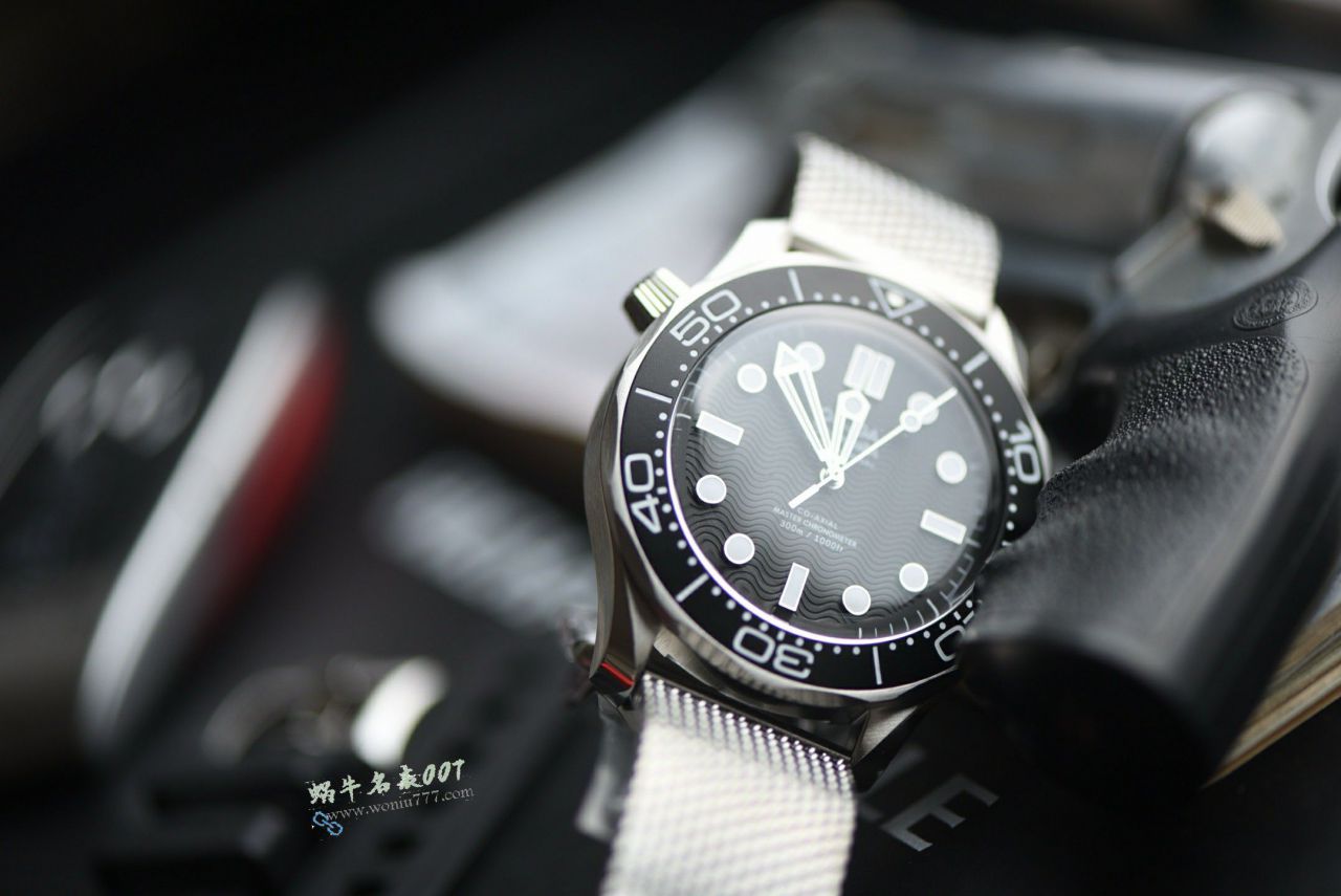 VS Omega  No calendar  Seamaster 300 meters TOP replica  watch210.30.42.20.01.010 watches  / VS821