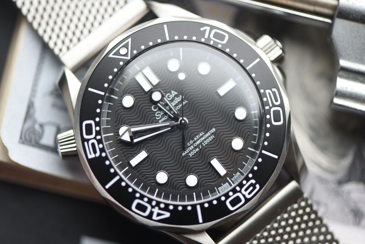 VS Omega  No calendar  Seamaster 300 meters TOP replica  watch210.30.42.20.01.010 watches  / VS821