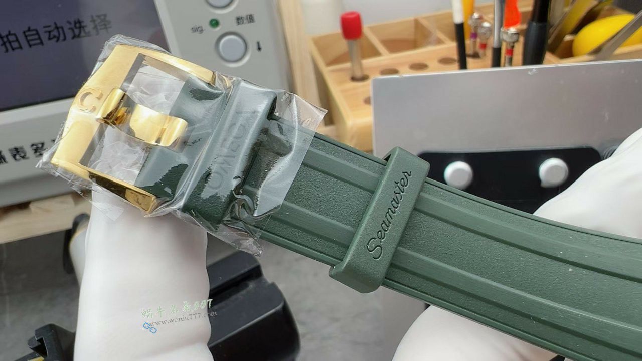 VS Omega Seamaster 300 meters Green Grass Guangzhou replica  watch210.62.42.20.10.001 watches  / VS822