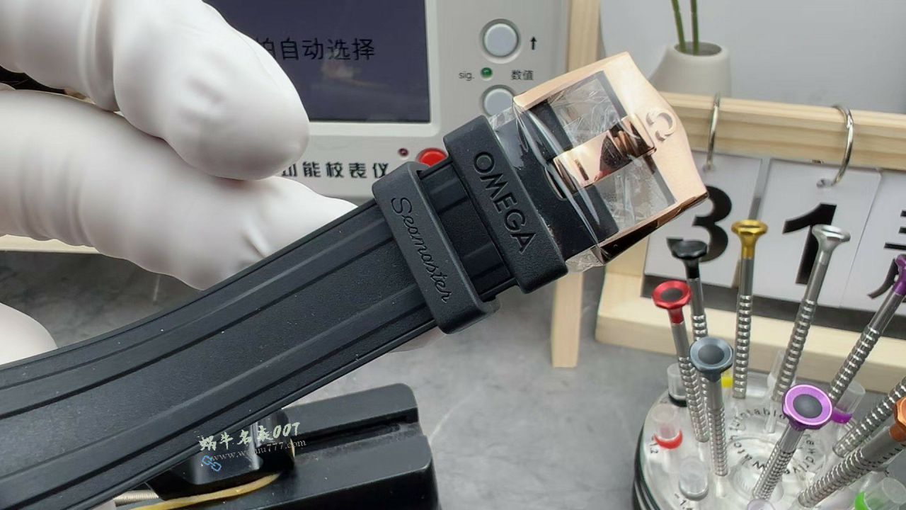 VS All gold  Omega Seamaster 300 meters TOP replica  watch210.62.42.20.01.002 watches  / VS823