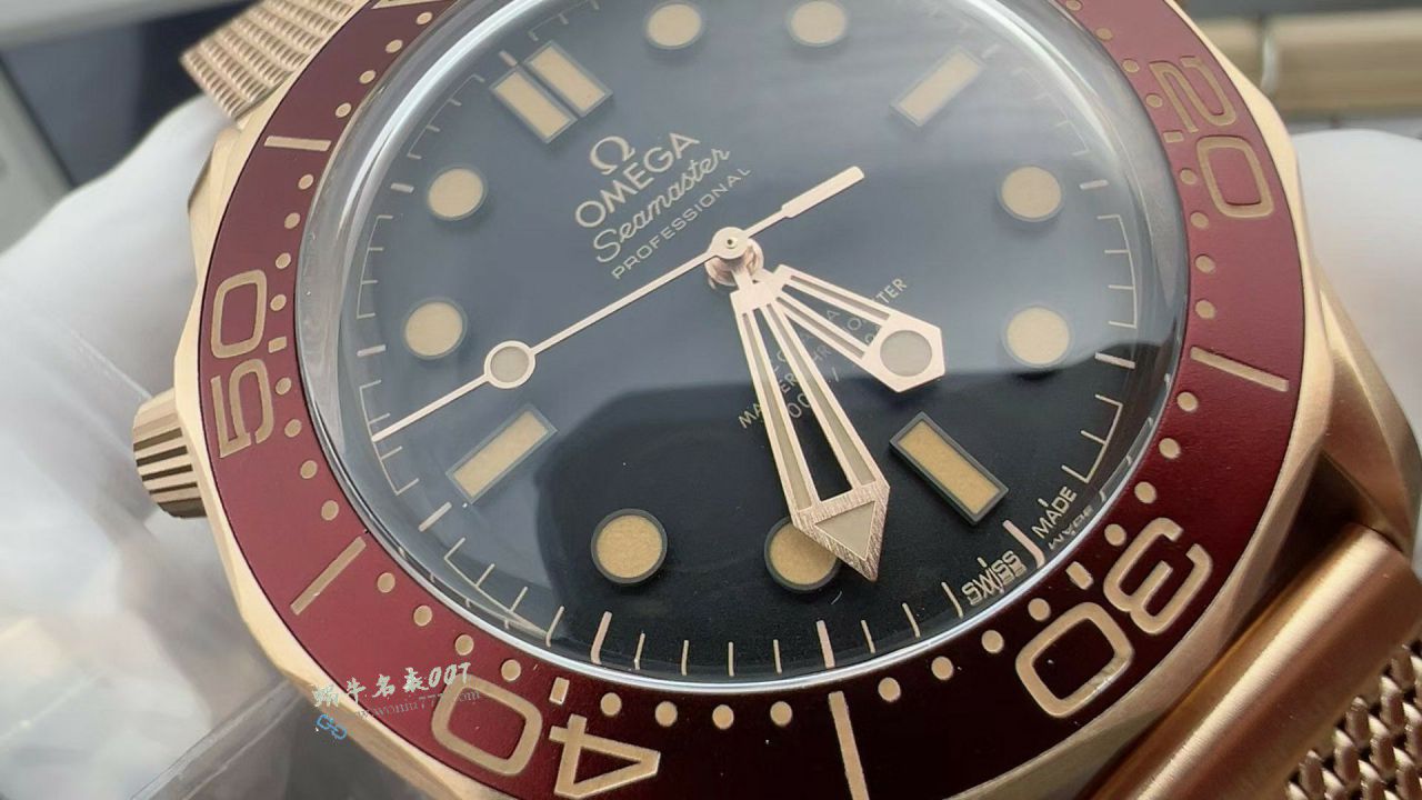VS Omega 007  Seamaster 300  bronze gold  No Time to Die  replica  watch210.90.42.20.01.003 watches  / VS828