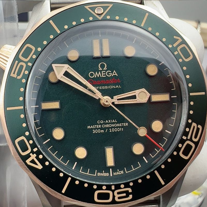 VS Omega   bronze gold  Green 007 No Time to Die   Seamaster 300 super  replica  watch210.90.42.20.10.001 watches 