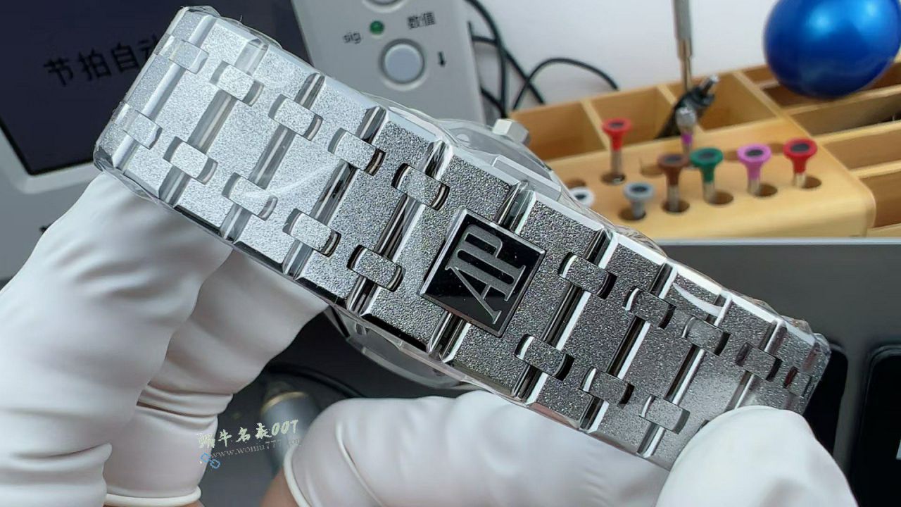 THB Audemars Piguet Royal Oak 100% replica  watch 15407BC.GG.1224BC.01 watches  / AP312