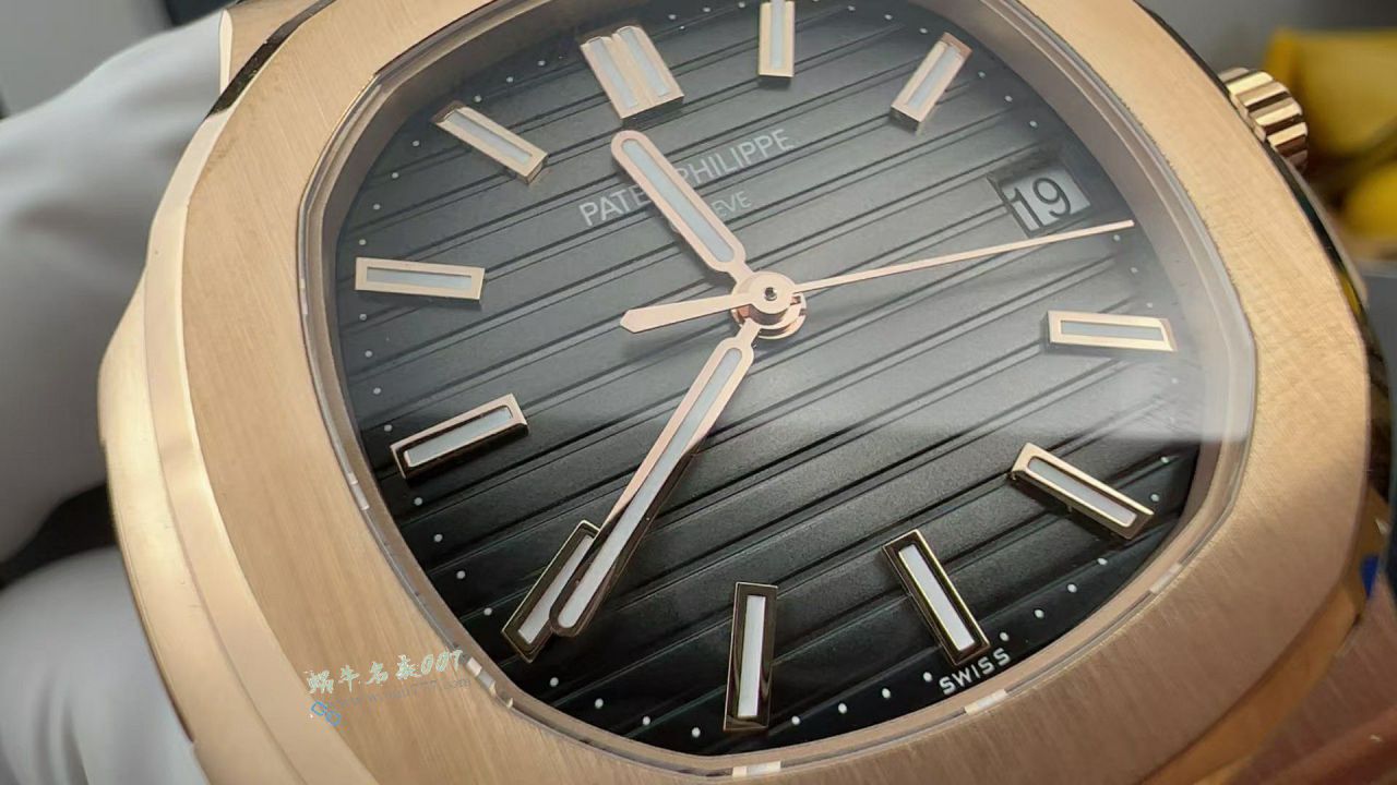 3K Patek Philippe 5711R  Nautilus  Rose gold  Gray surface 100% replica imitation  watches  / BD513