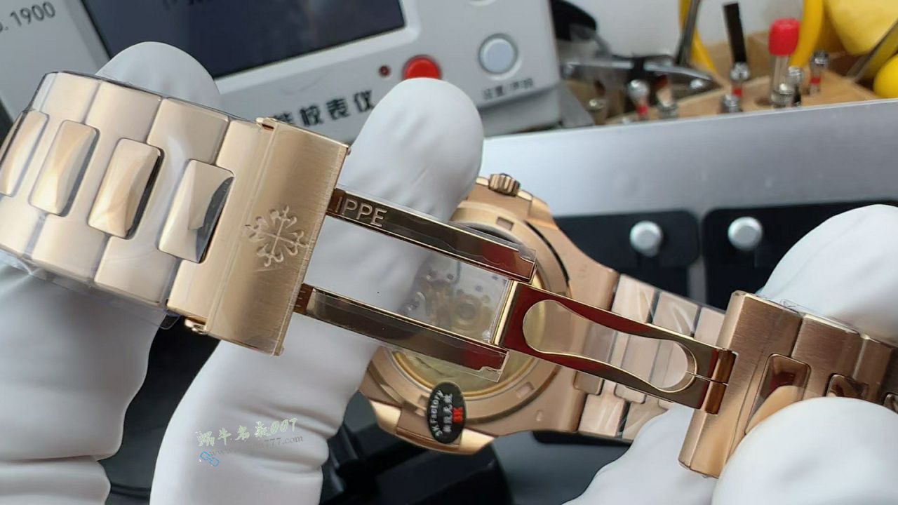 3K Patek Philippe 5711R  Nautilus  Rose gold  Gray surface 100% replica imitation  watches  / BD513