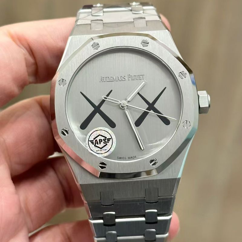 APS Factory  Audemars Piguet Audemars Piguet Collaboration kaws 的 new product 15500